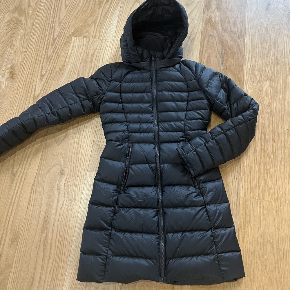 Lululemon Womens full length down parka.  Black size 2.  NWOT